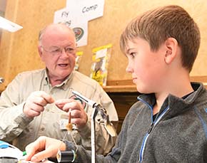 APGAI-Ireland Trevor Greene Fly Dresser tying at The Irish Fly Fair 2025